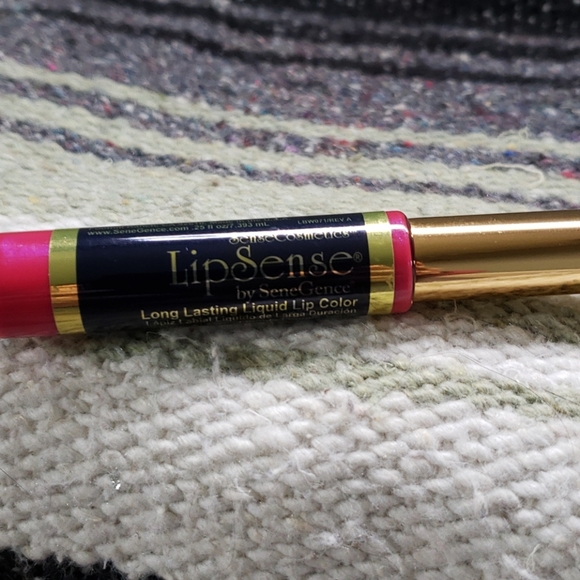 Lipsense - Picture 2 of 3